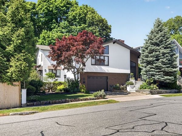 18 Roosevelt Rd, Medford, MA 02155