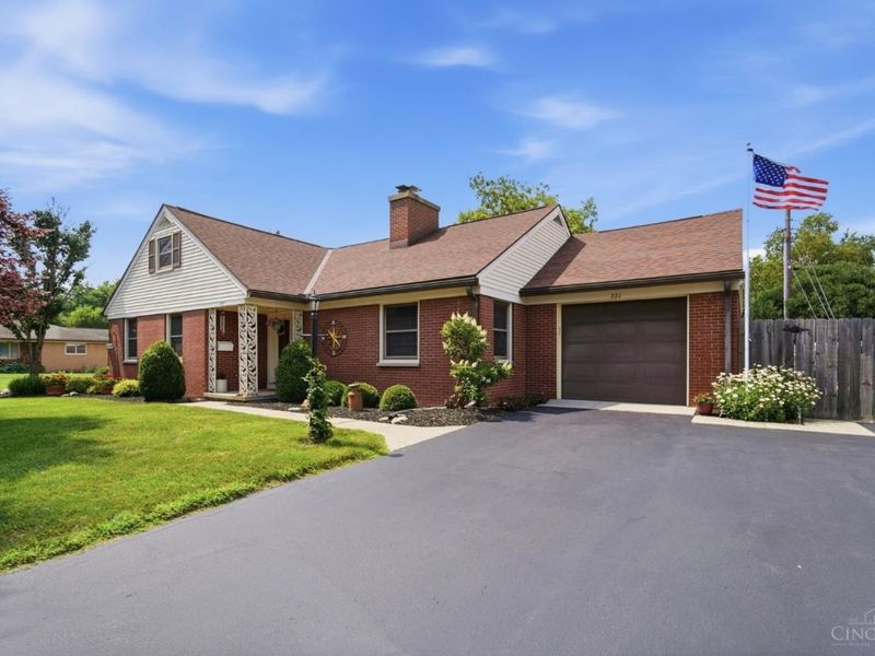 221 Virginia Circle, Wilmington, OH 45177 Photo 1