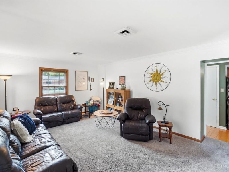 221 Virginia Circle, Wilmington, OH 45177 Photo 9