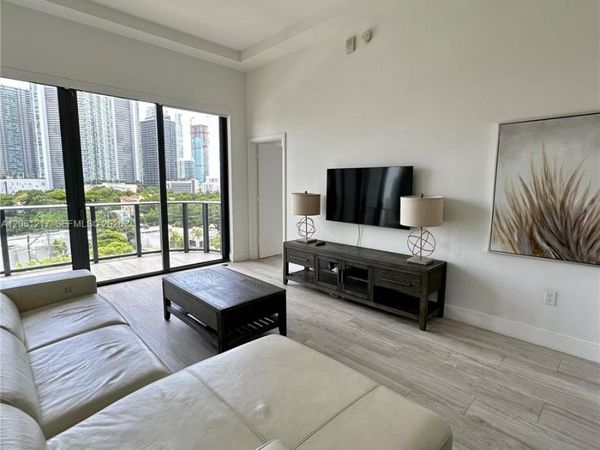 121 NE 34th St, Unit L605, Miami, FL 33137