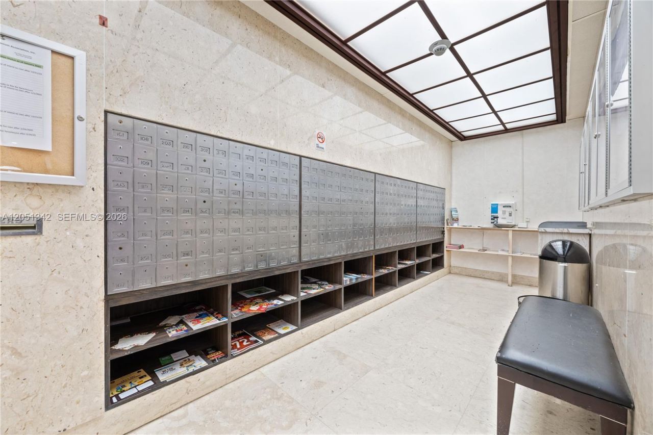 300 Bayview Dr , Unit 903, Sunny Isles Beach, FL 33160 Photo