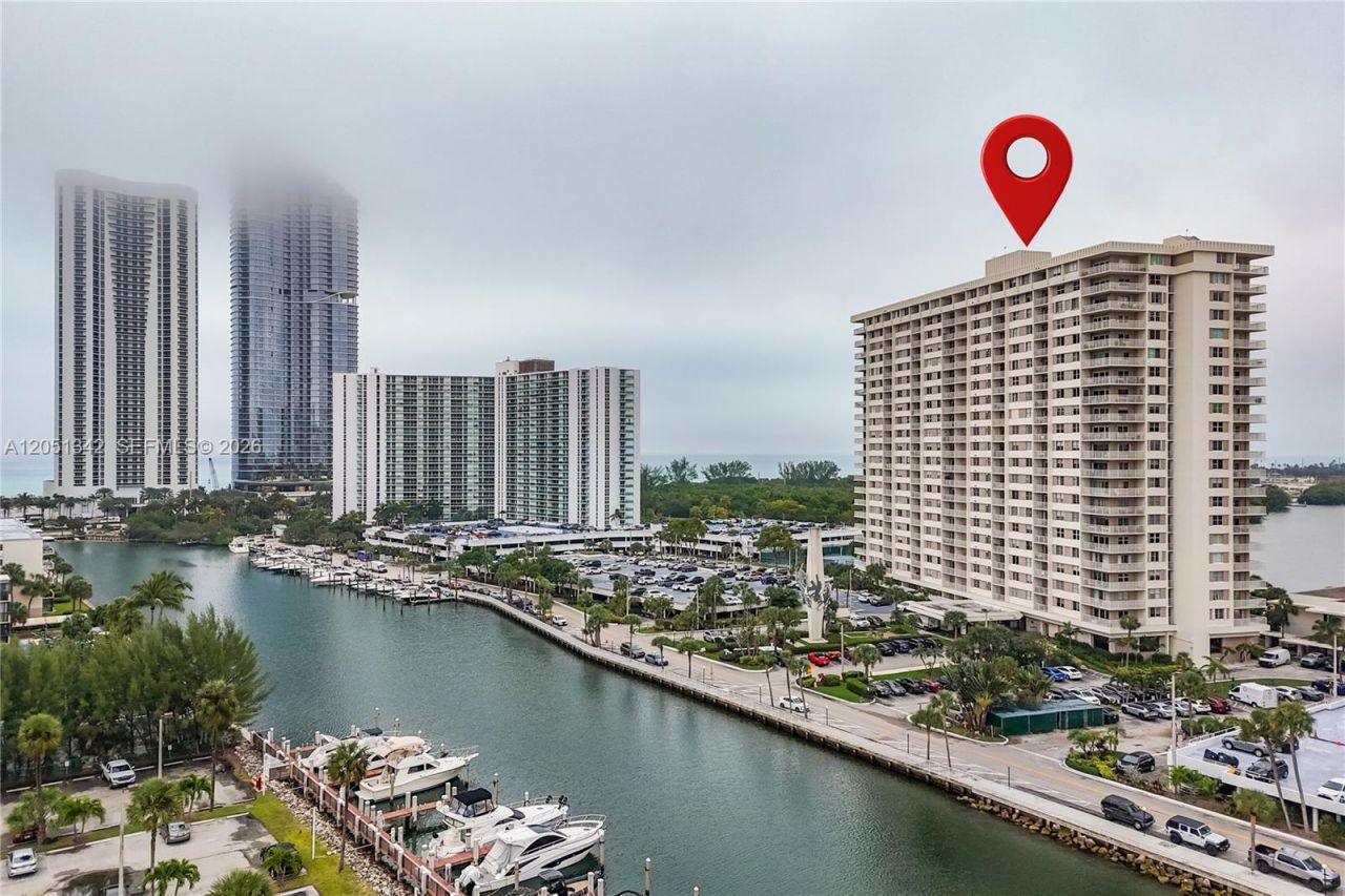 300 Bayview Dr , Unit 903, Sunny Isles Beach, FL 33160 Photo