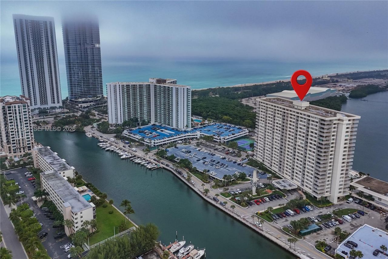 300 Bayview Dr , Unit 903, Sunny Isles Beach, FL 33160 Photo