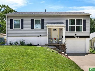 7509 Elizabeth Street, La Vista, NE 68128