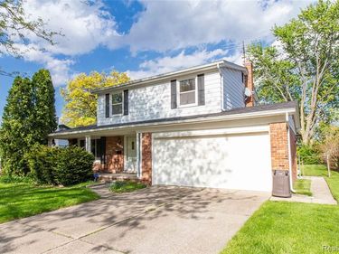 2118 Alexander Drive, Troy, MI 48083