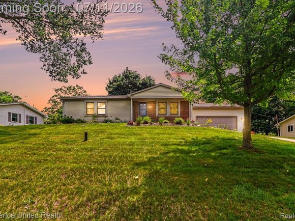 136 Endicott Drive , Oceola Twp, MI 48843