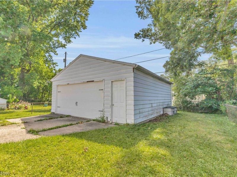 270 Pasadena, Elyria, OH 44035 Photo 5