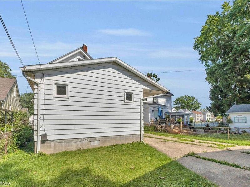 270 Pasadena, Elyria, OH 44035 Photo 6