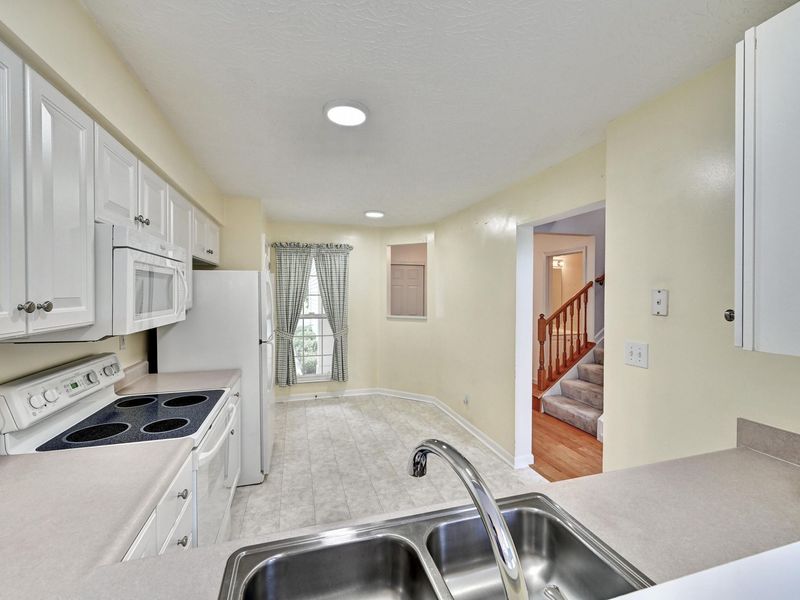 8540 Wiltshire Way, Florence, KY 41042 Photo 7