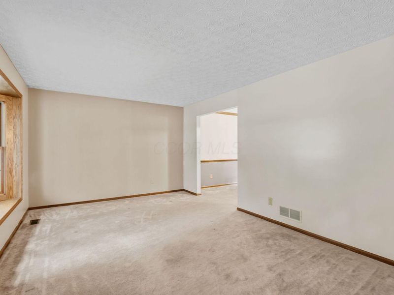 6599 Forrester Way , Reynoldsburg, OH 43068 Photo 16