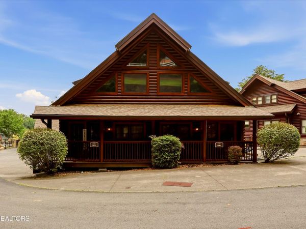 727 Golf View Blvd , Pigeon Forge, TN 37863