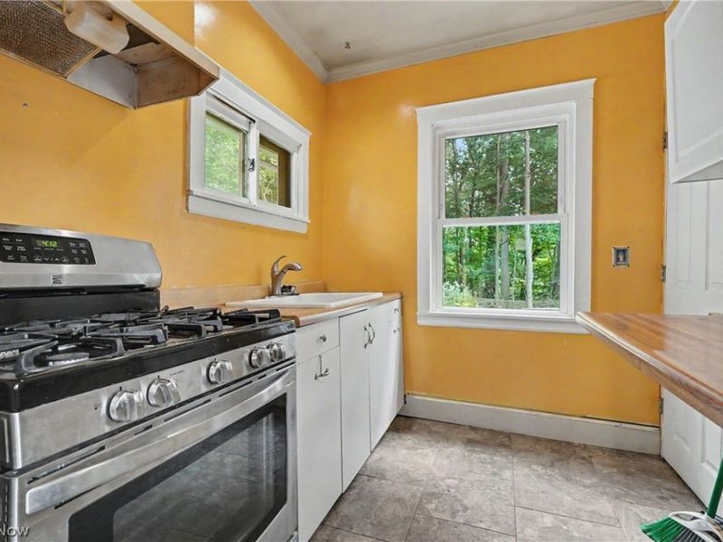 1026 Francis Avenue, Cuyahoga Falls, OH 44221 Photo 8