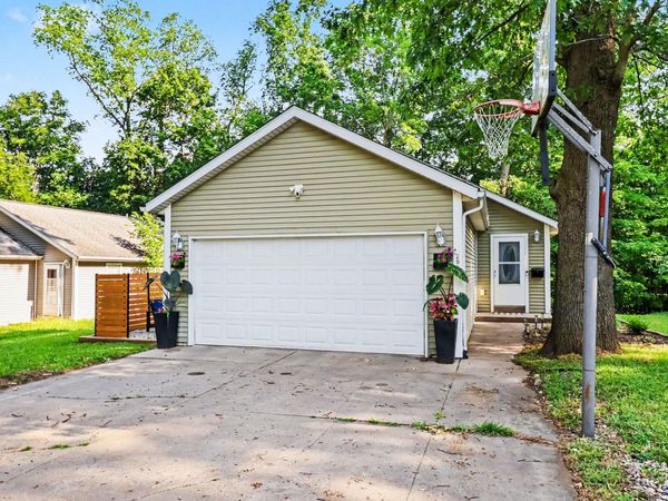 2909 Parkview Avenue, Kalamazoo, MI 49008
