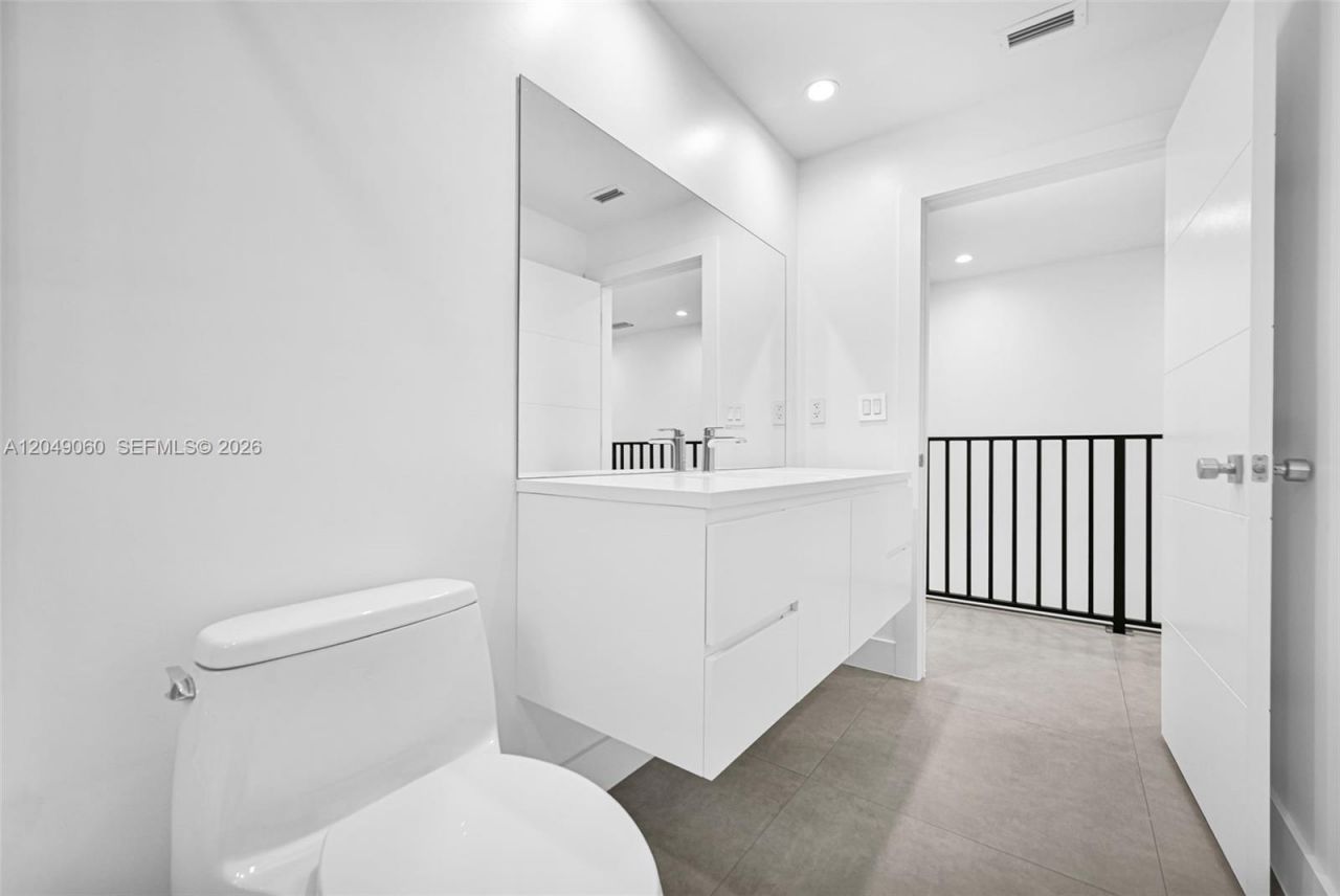 8871 SW 28th St , Miami, FL 33165 Photo