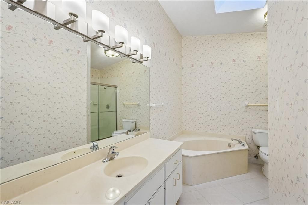 1100 9th St S, Unit A201, Naples, FL 34102 Photo