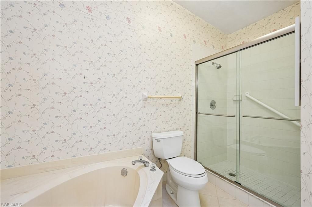 1100 9th St S, Unit A201, Naples, FL 34102 Photo