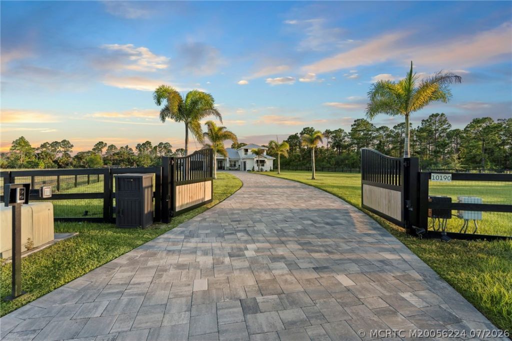 10190 SW Hemingway Terrace, Palm City, FL 34990 Photo