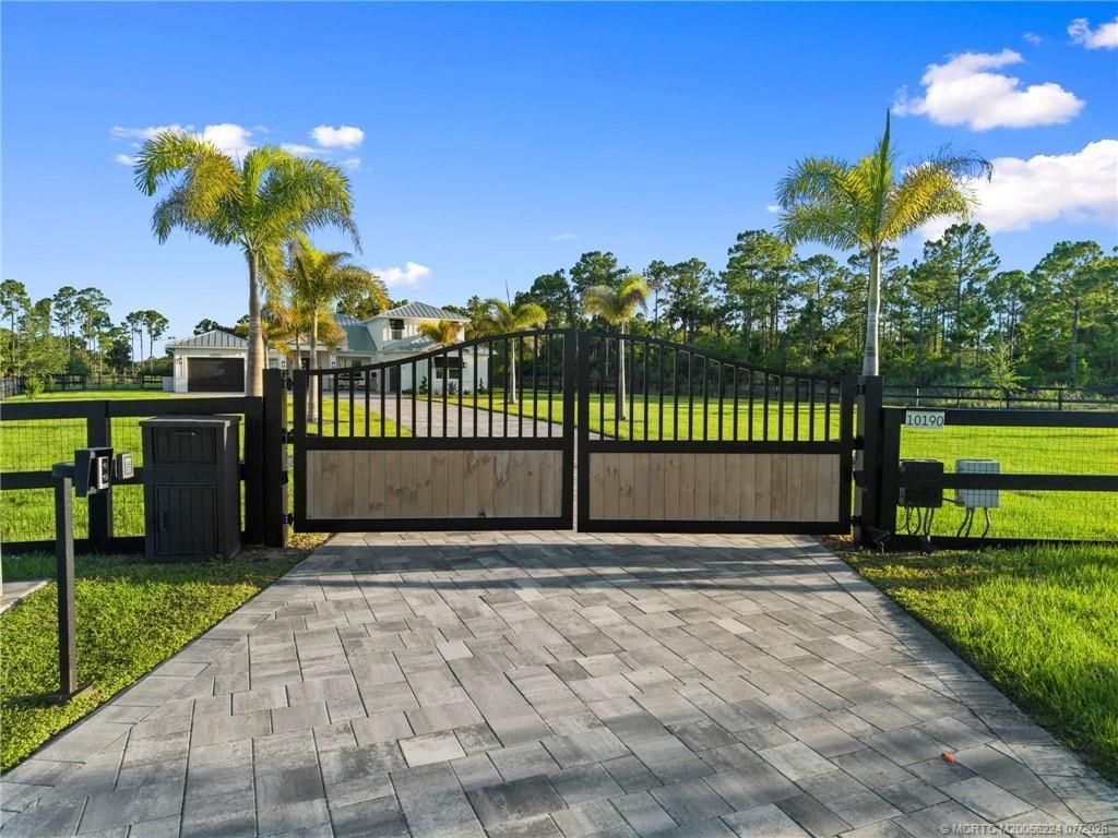 10190 SW Hemingway Terrace, Palm City, FL 34990 Photo