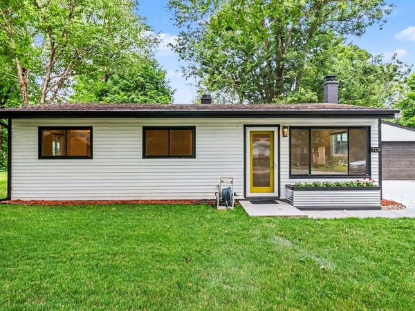 709 11th Street, Three Rivers, MI 49093