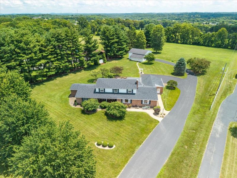 130 Westover Drive, Hillsboro, OH 45133 Photo 2