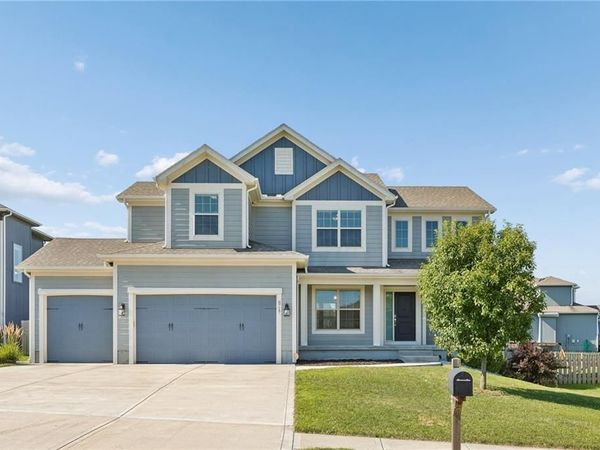 6717 NW 104th Terrace, Kansas City, MO 64154