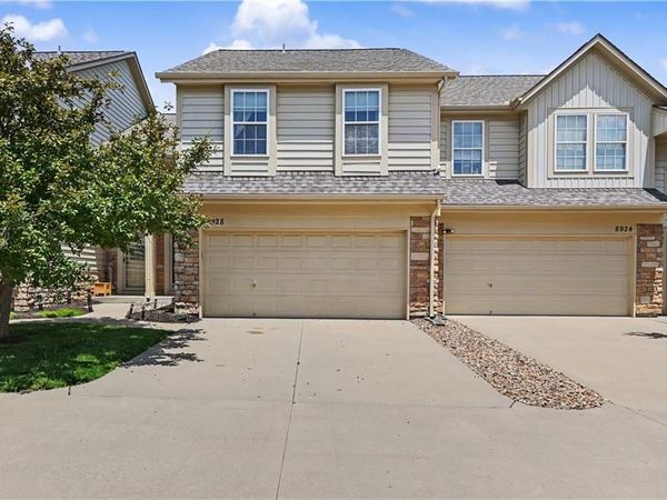 8928 Inkster Street, Lenexa, KS 66227