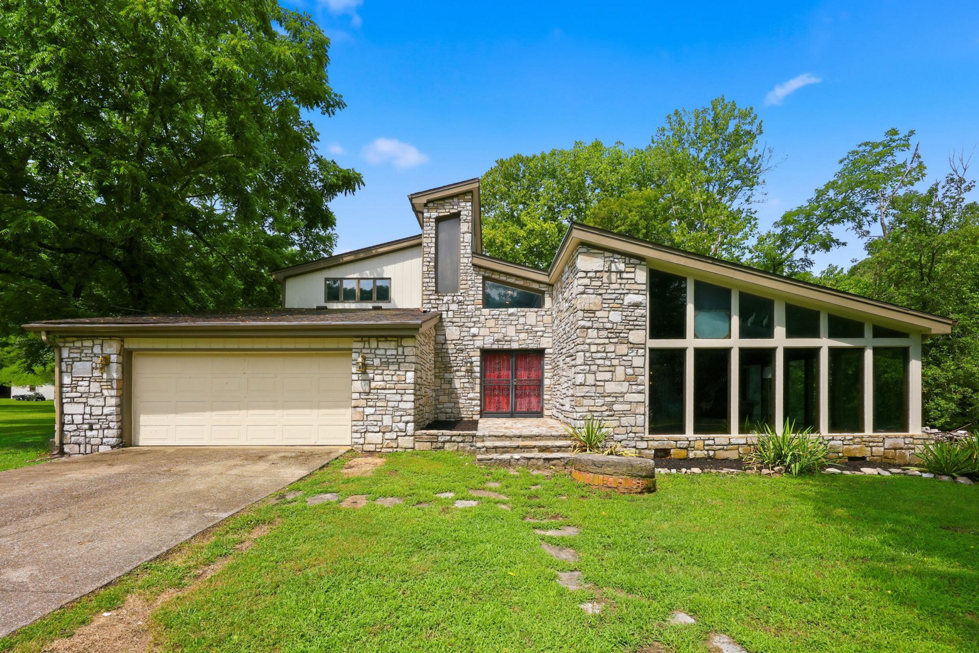5349 Athens Boonesboro Road, Lexington, KY 40509 Main Photo