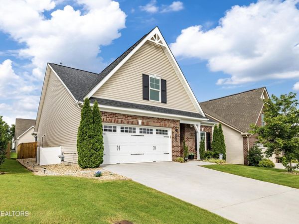 1231 Branch Creek Ln , Maryville, TN 37801