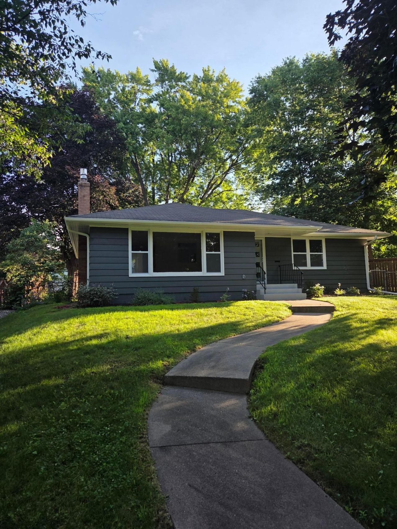 1839 Yorkshire Avenue , Saint Paul, MN 55116