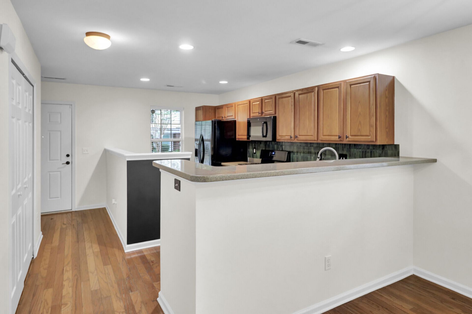 8658 Grassy Oak Trail Photo 10