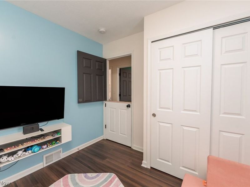6391 Almont Drive, Brook Park, OH 44142 Photo 24