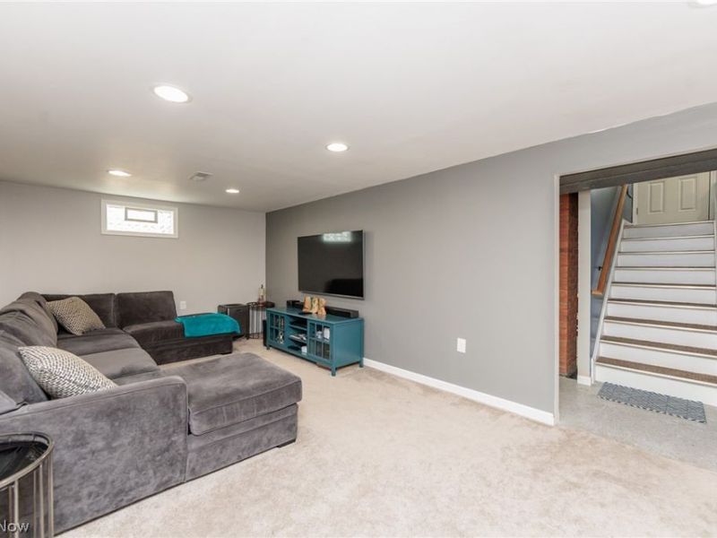 6391 Almont Drive, Brook Park, OH 44142 Photo 30