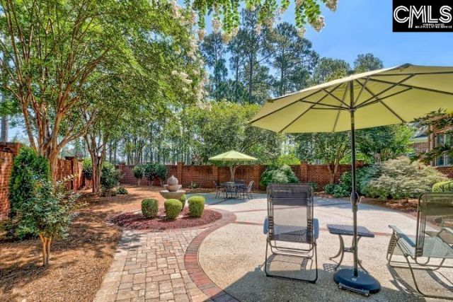 11 Club Ridge Court Photo 4