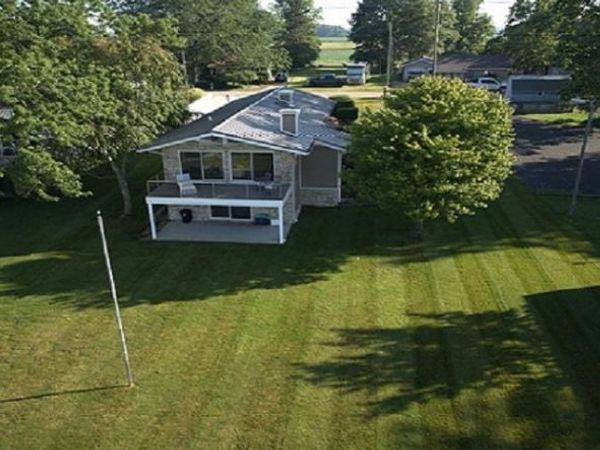 2711 Barrett Road, Rochester, IN 46975