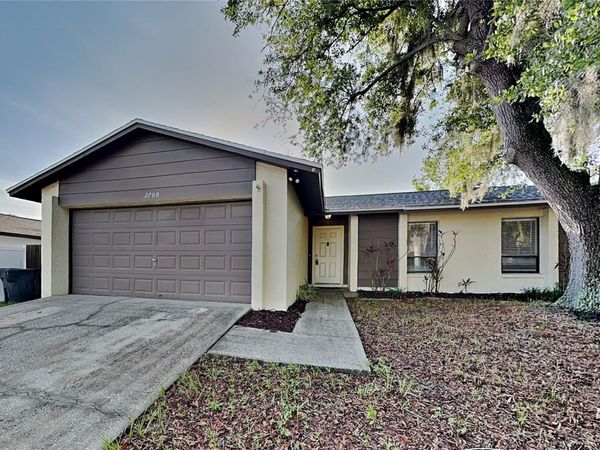 2709 MANOR HILL DRIVE , BRANDON, FL 33511