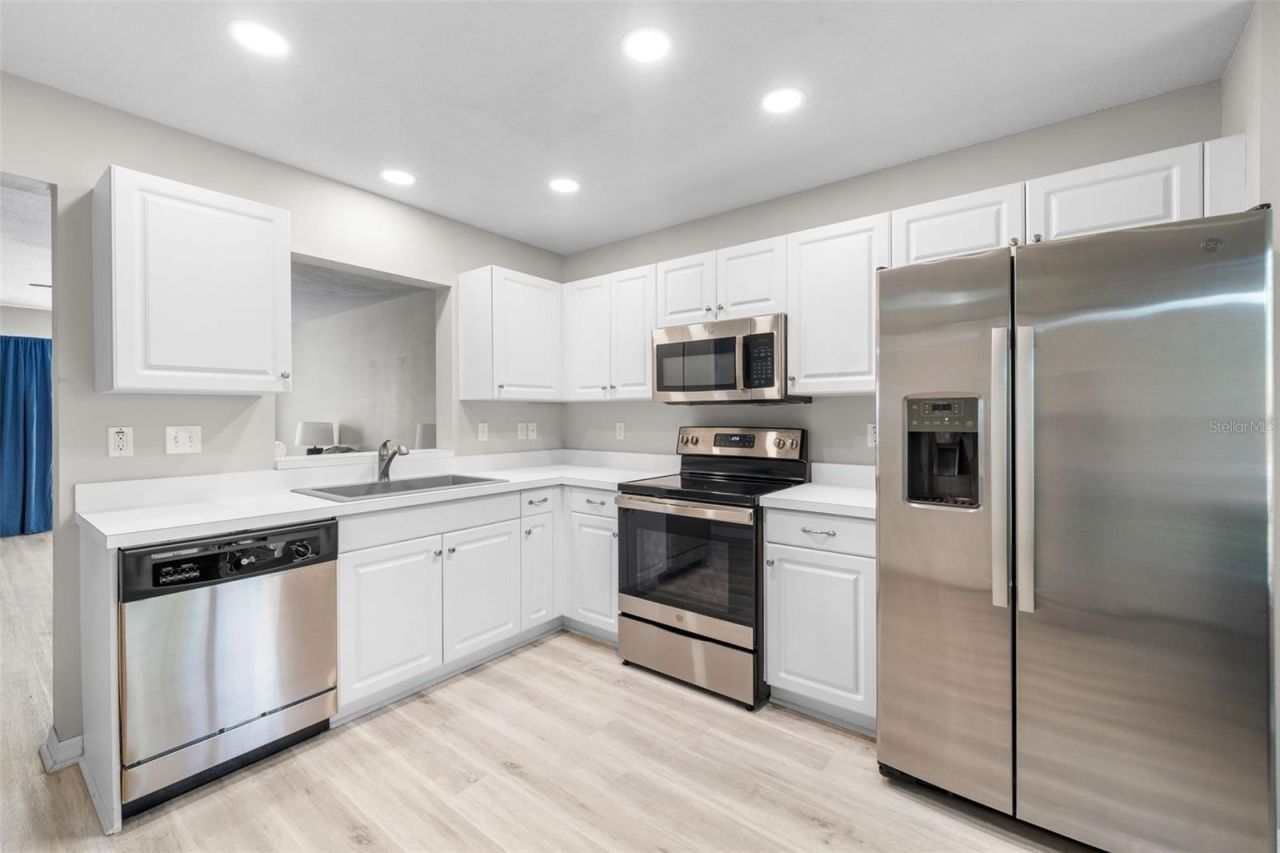 2636 SW 35th Place, Unit 13, Gainesville, FL 32608 Photo