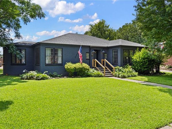 201 W 8th Street , Russellville, AR 72801