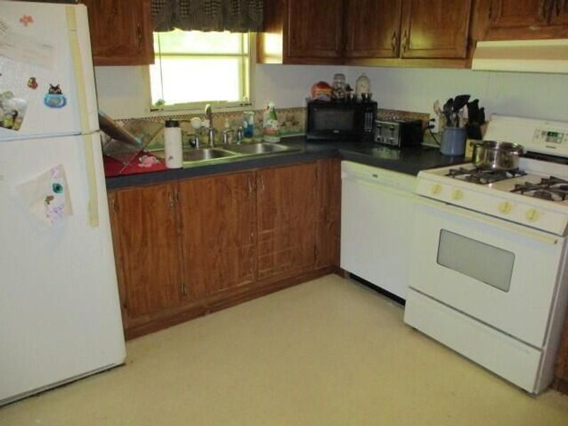 9791 Swaro Road , Glouster, OH 45732 Photo 38