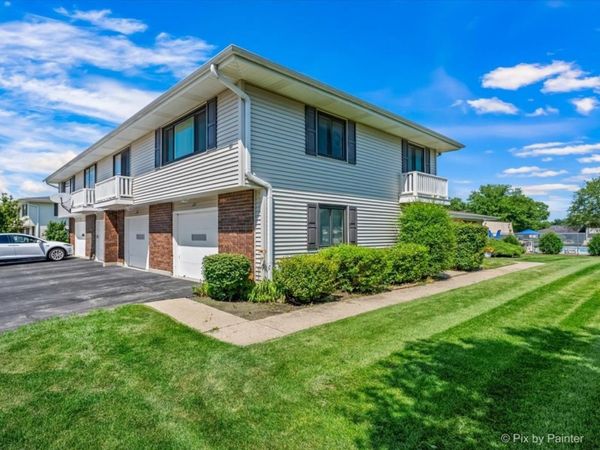 121 Millbrook Lane , Unit 121, Schaumburg, IL 60193