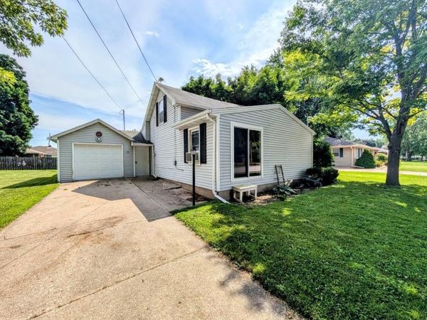 725 MAIN STREET, Wrightstown, WI 54180