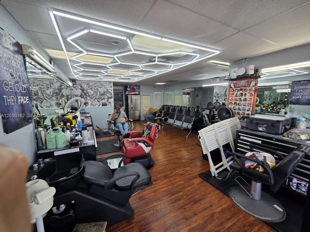 2510 NW 19th St , Unit A-D, Fort Lauderdale, FL 33311 Photo
