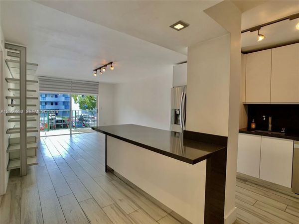 9360 Fontainebleau Blvd, Unit 212, Miami, FL 33172