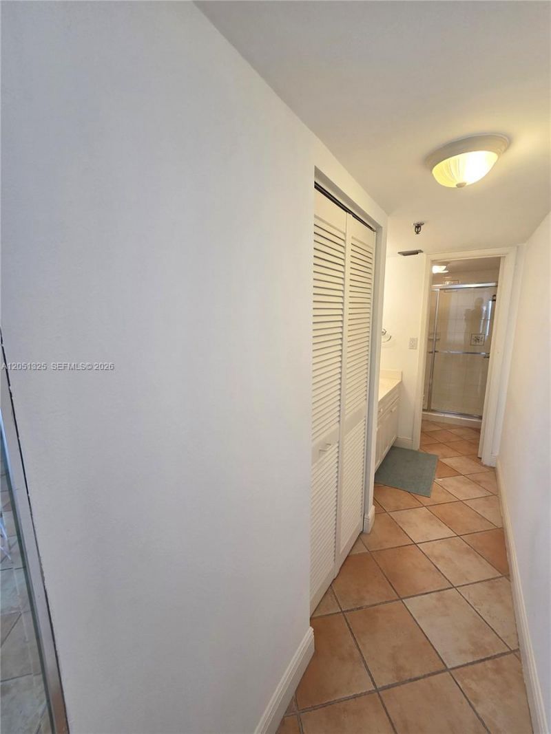 2625 Collins Ave , Unit 1506, Miami Beach, FL 33140 Photo