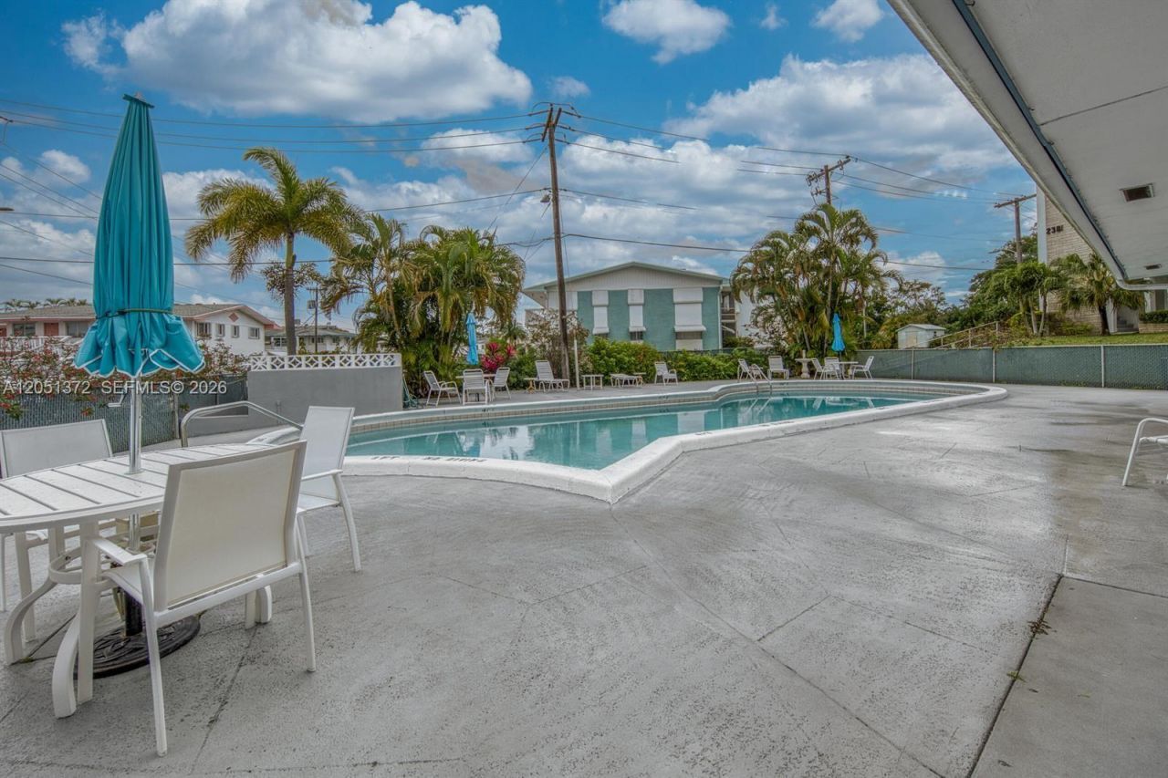 2440 Lake Osborne Dr , Unit 210, Lake Worth, FL 33461 Photo