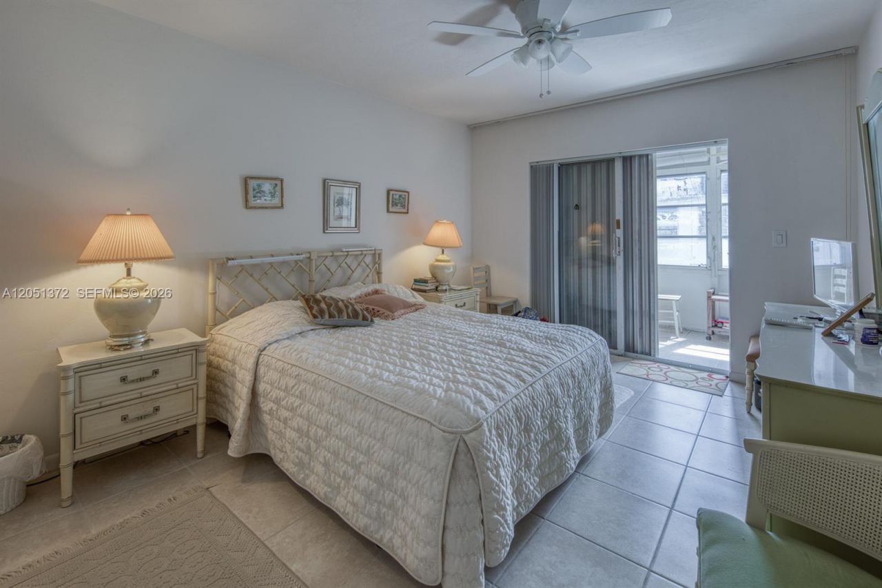 2440 Lake Osborne Dr , Unit 210, Lake Worth, FL 33461 Photo