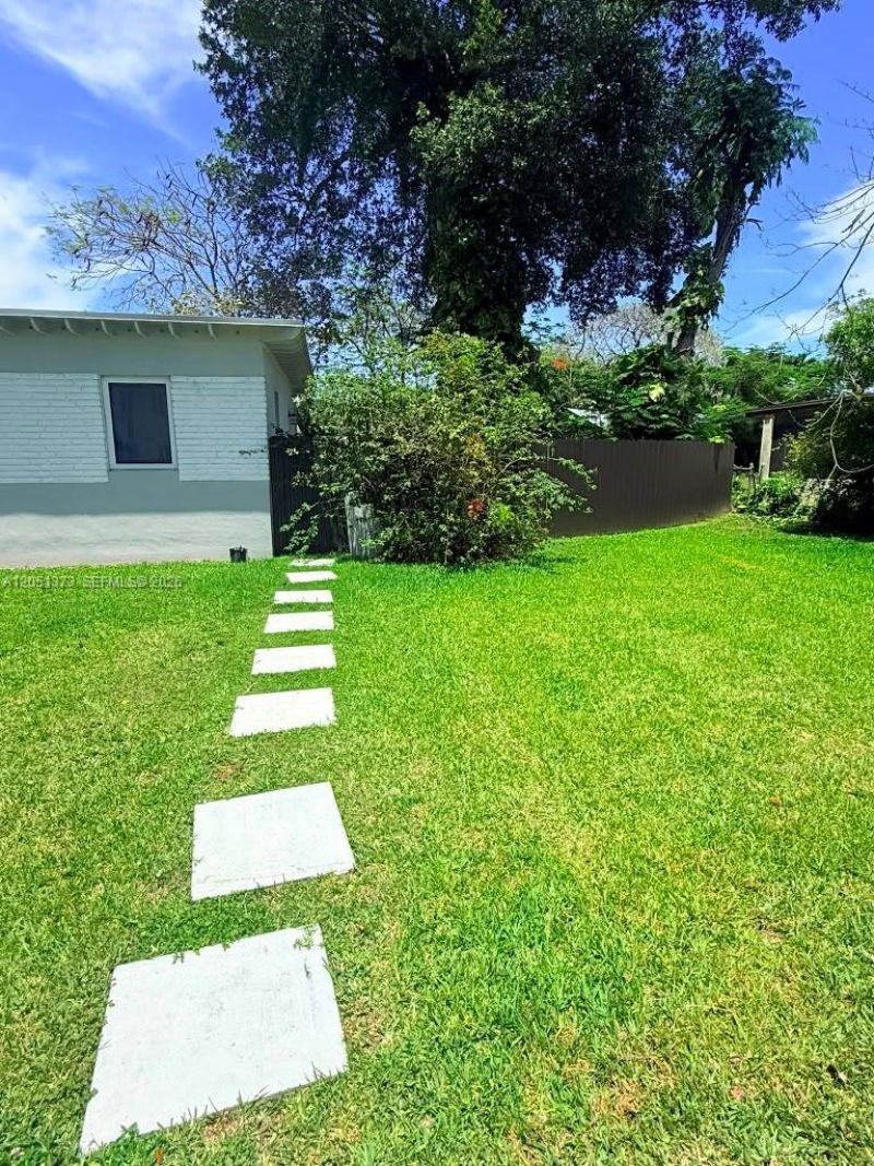 201 Flagler Dr , Unit 201, Miami Springs, FL 33166 Photo