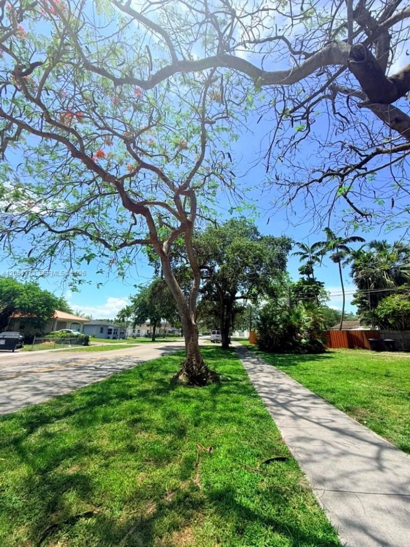 201 Flagler Dr , Unit 201, Miami Springs, FL 33166 Photo