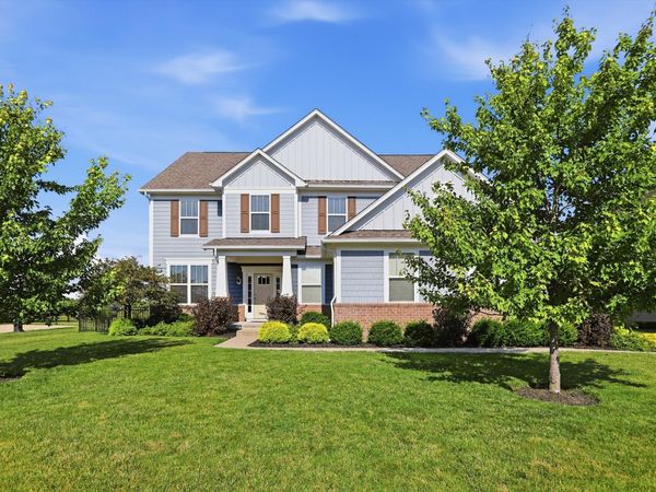 8752 Windpointe Pass , Zionsville, IN 46077