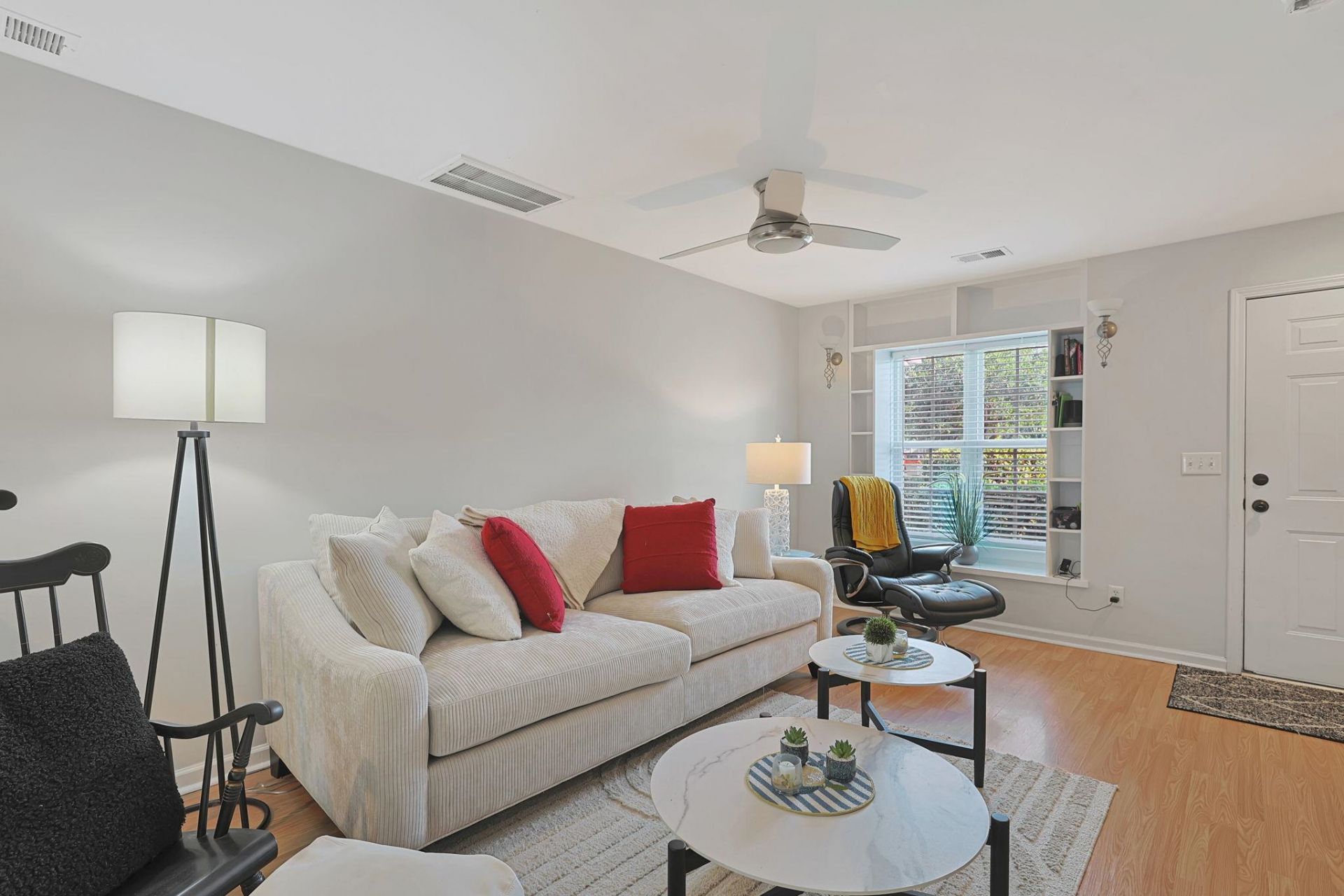 3547 Crepe Myrtle Ct.  Photo 4