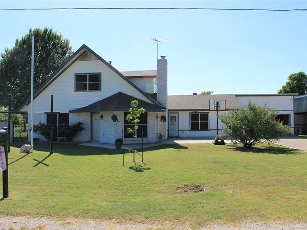 121 Port O Call Court, Runaway Bay, TX 76426